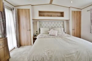 Master bedroom- click for photo gallery